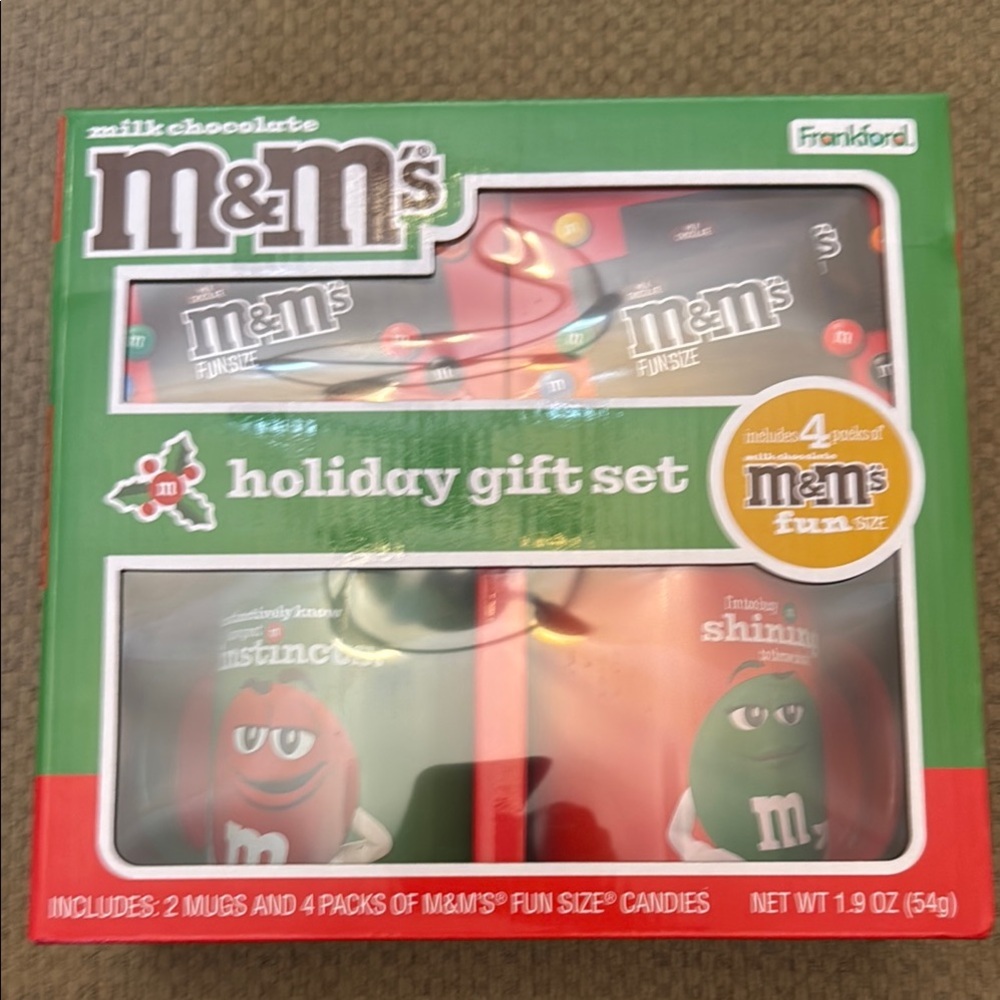 M&M's Holiday‎ Gift Set - Red and Green